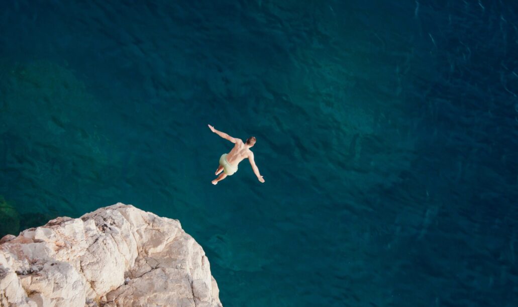 cliff-jumping-rishikesh1 cliff-jumping-rishikesh1